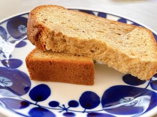 ベースブレッドミニ食パンはフワフワ